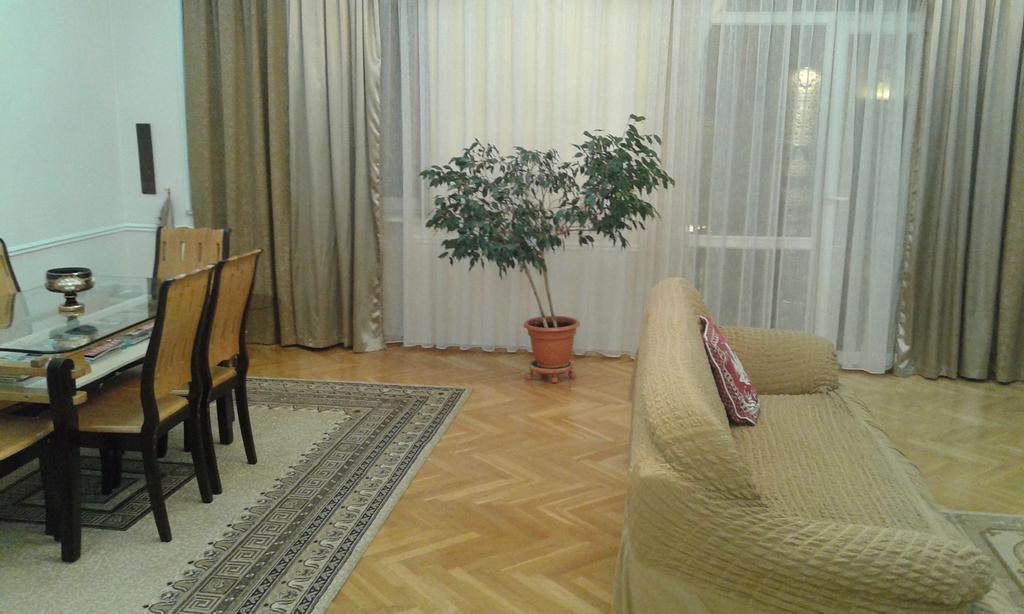 Neftiannikov Avenue Apartment バクー エクステリア 写真