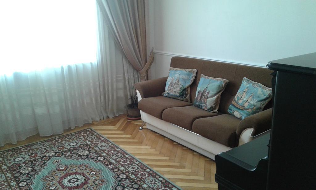 Neftiannikov Avenue Apartment バクー エクステリア 写真